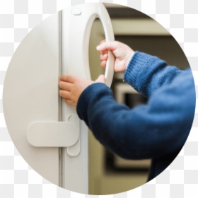 Fred Adhesive Fridge/freezer Latch - Circle, HD Png Download - fridge freezer png