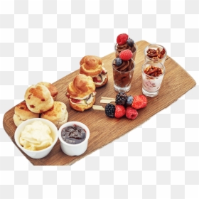 Afternoon Tea Selection On A Wooden Plate - Bakery Shop Png Transparent Background, Png Download - food in plate png