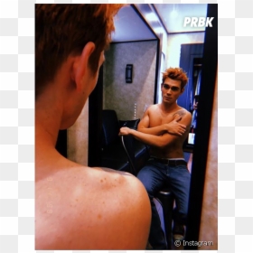 Kj Apa Et Casey Cott Trollent Cole Sprouse Et Lili - Lili Reinhart Boobs, HD Png Download - lili reinhart png