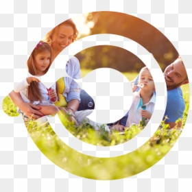 Family Outside In Grass Playing With Bubbles - Circle, HD Png Download - family png images