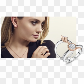 Bradleys The Jewellers Pod Lookbook - Girl, HD Png Download - jewellers model png