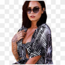 Demi Lovato Diff Eyewear, HD Png Download - hot girl png