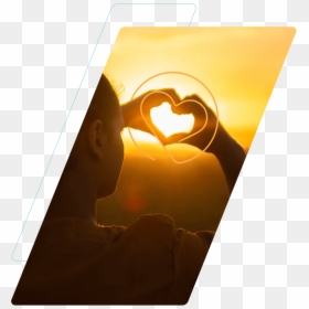 Woman Making The Heart Sign With Her Hands And The - Heart, HD Png Download - heart sign png