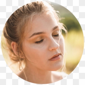 Girl With Her Eyes Closed, HD Png Download - closed eye png