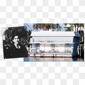 Versace Everything We Know About Andrew Cunanans Suicide - Andrew Cunanan House Boat, HD Png Download - charles manson png