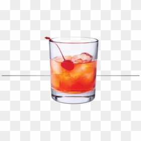 Tuaca Manhattan - Manhattan Cocktail Bourbon And Tuaca, HD Png Download - manhattan drink png