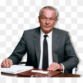 Fayçal Megherbi, HD Png Download - sitting at table png