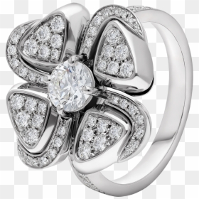 Bvlgari Fiorever Ring Front, HD Png Download - diamond bling png