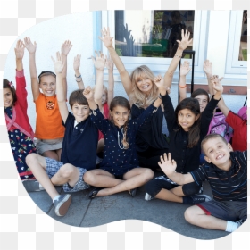 Goldie Hawn With Kids At Mindup - Hawn Foundation, HD Png Download - kate hudson png