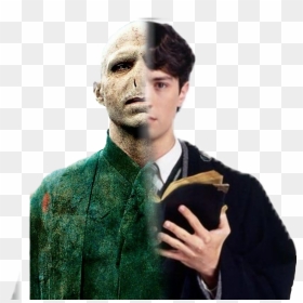 Voldemort Tom Lomen Valedro Tom Valedro Harry Potter - Harry Potter And The Deathly Hallows: Part Ii (2011), HD Png Download - deathly hallows png