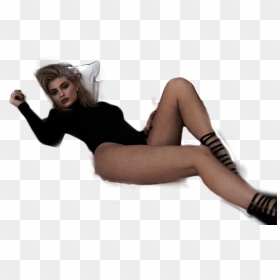 Kylie Jenner On Her Bed Png Image - Kylie Jenner Sexy Png, Transparent Png - kylie jenner png