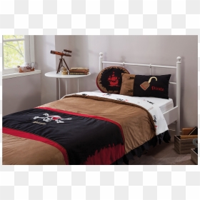 Pirate Hook Bed Cover - Çilek Korsan Yatak Örtüsü, HD Png Download - pirate hook png