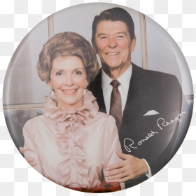 Nancy And Ronald Reagan Color Portrait Political Button - Ronald And Nancy Reagan, HD Png Download - ronald reagan png