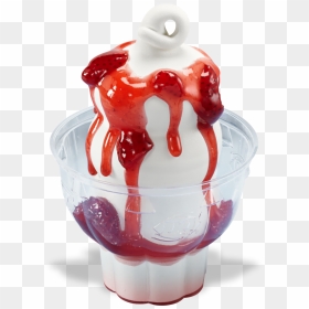 Strawberry Sundae - Strawberry Sundae Dairy Queen, HD Png Download - sundae png