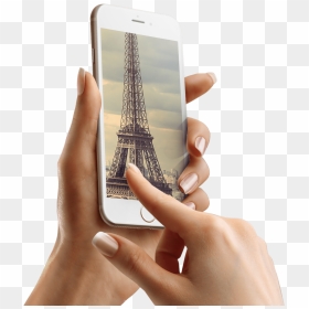 A Hand Holding A Phone And Taking A Picture Of The - Eiffel Tower, HD Png Download - hand holding cell phone png