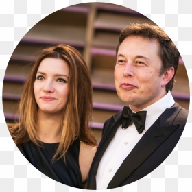 Ptalulah Riley And Elon Musk Arrive At The 2014 Emvanity - Elon Musk Wife Girlfriend, HD Png Download - elizabeth gillies png