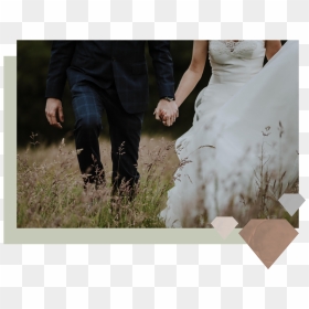 A Bride And Groom Holding Hands Walking Through A Field - Bride, HD Png Download - wedding hands images png