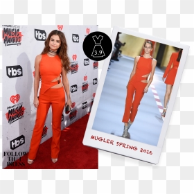 Selena Gomez Was Seen In Mugler Spring 2016 At The - Selena Gomez At Awards, HD Png Download - selena gomez png 2016