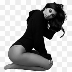 Kylie Jenner Sitting - Transparent Kylie Jenner, HD Png Download - ariana grande png 2016